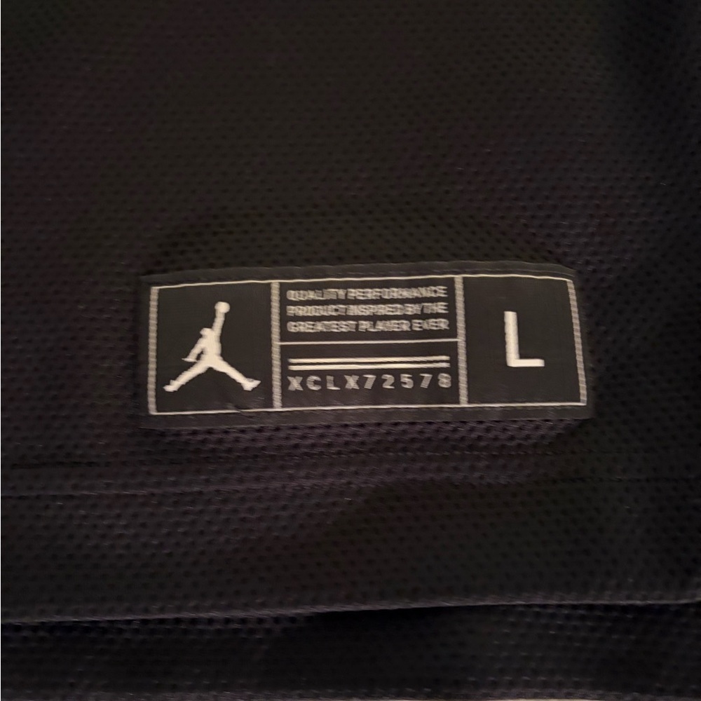 Cincinnati Bearcats Jordan Basketball Jersey, Size Large - Picture 4 of 4